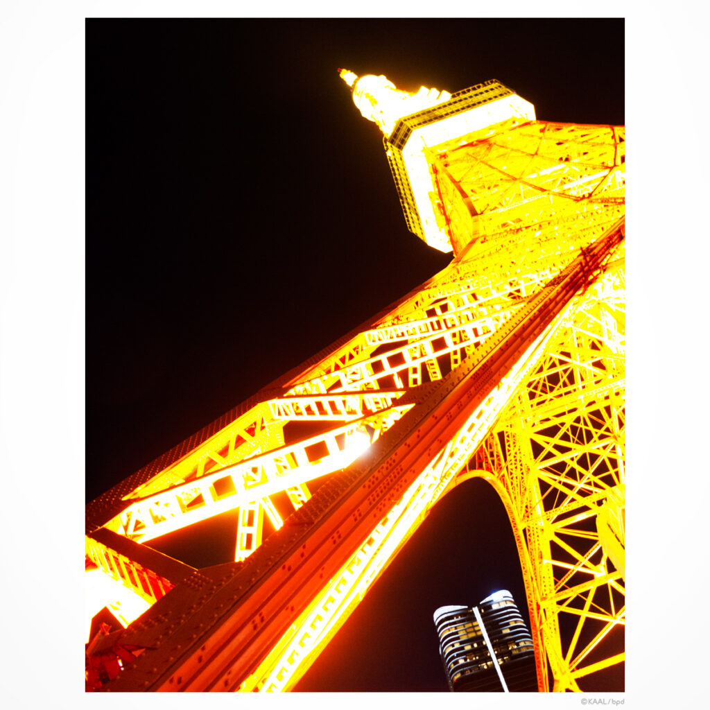 夜の東京タワー